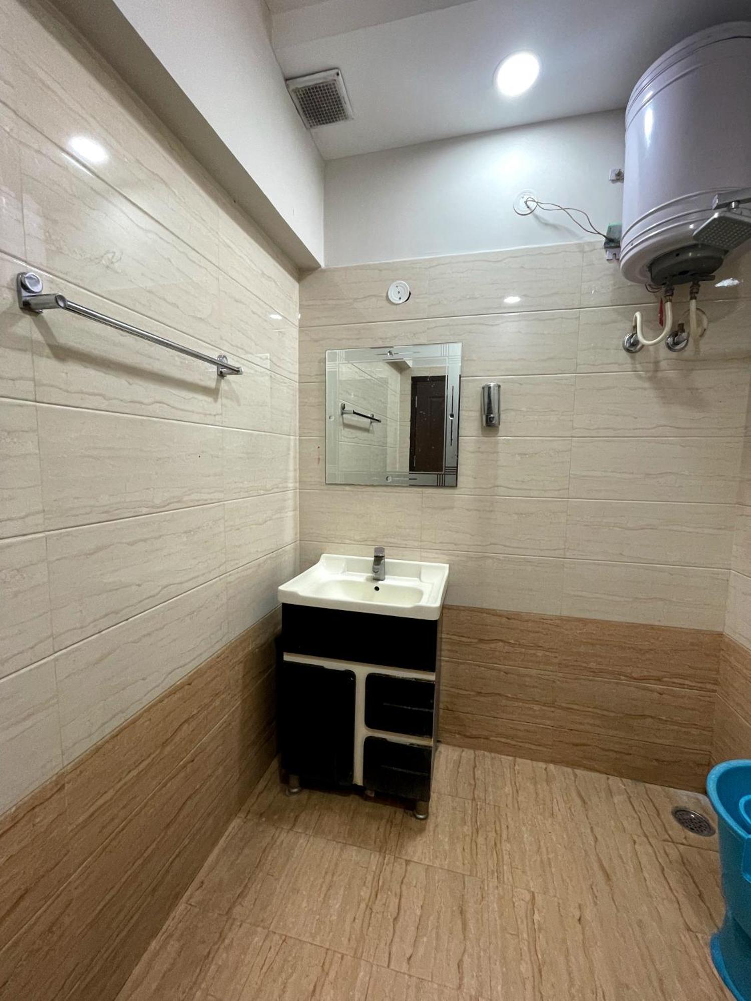 Malaya House --Couples, Family, Corporate Favorite-- Near Bmc Chowk Iconic Mall Hotell Jalandhar Exteriör bild